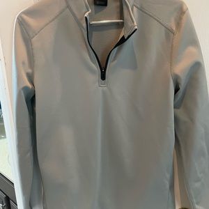 Oakley quarter zip pull over size xs
